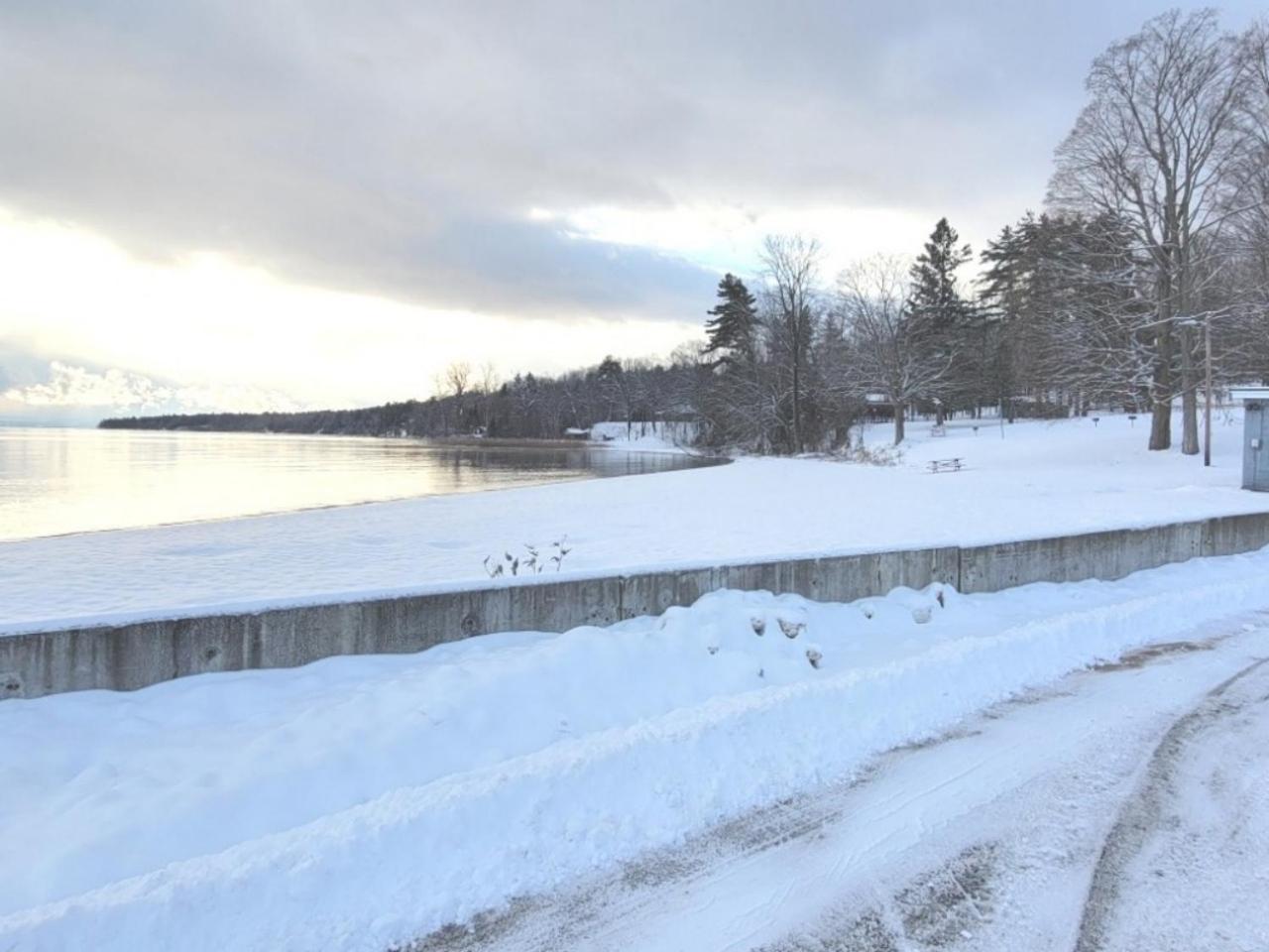 Vila Tranquility And Views Keeseville Exteriér fotografie